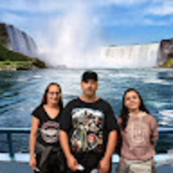 Meet your Posher, Caroline - Picture 1 of 1